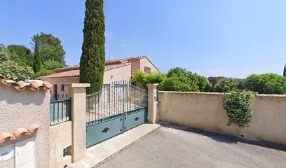 Bernardos Mariano, Plombier à Laudun-l'Ardoise