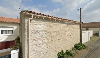 Bardes, Plombier à Courçon