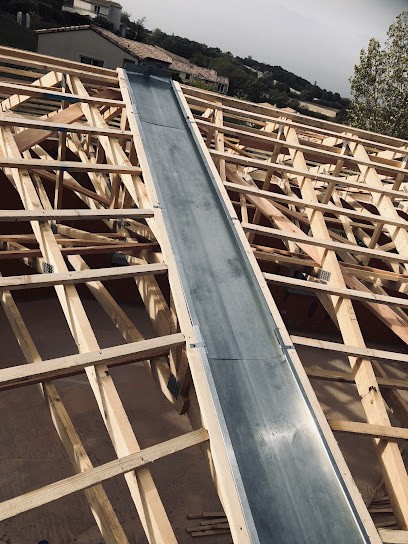 Martinez David, Plombier à La Tour-du-Crieu