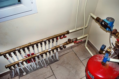 Sa Desavoy, Plombier à Moreuil