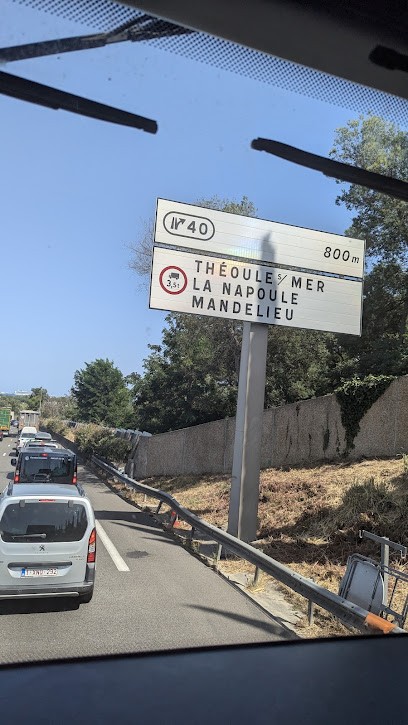 Établissement MILLIOT, Plombier à Mandelieu-la-Napoule