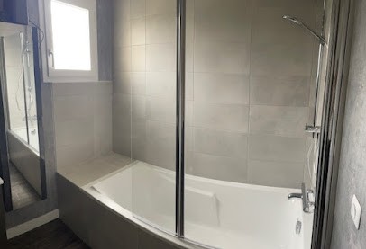 Elisabeth Patrick, Plombier à Soliers