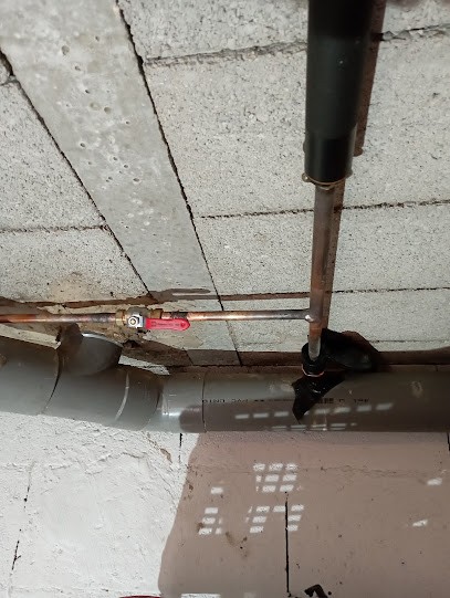 ECK, Plombier à Fresnes