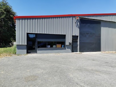 Aguilar, Plombier à Cluny