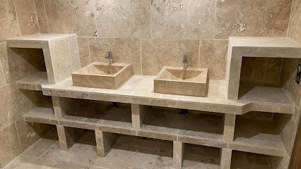 C.R Paca, Plombier à La Motte