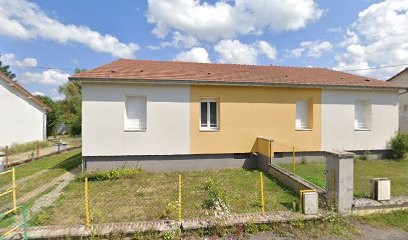 May Yannick, Plombier aux Ancizes-Comps